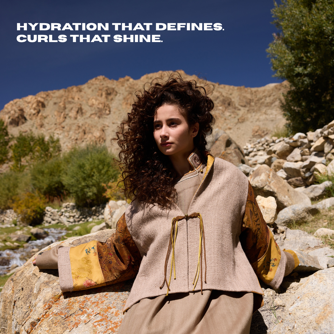 Fhair Curl Up Conditioner benefits include curl definition, frizz control, deep hydration and soft, bouncy, manageable curls.